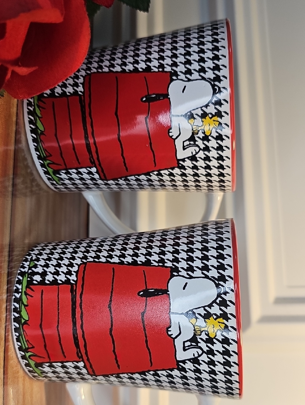 Gibson Peanuts Snoopy & Woodstock Houndstooth Coffee Mugs Cups 'Set of 2'